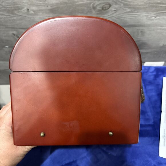 Bradford Exchange John Wayne Stagecoach Trunk Valet Box Hidden Compartment New - Picture 4 of 16